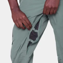 686 GORE-TEX GT Pants - Men's- Snow Clothing|Snowboard Pants & Bibs