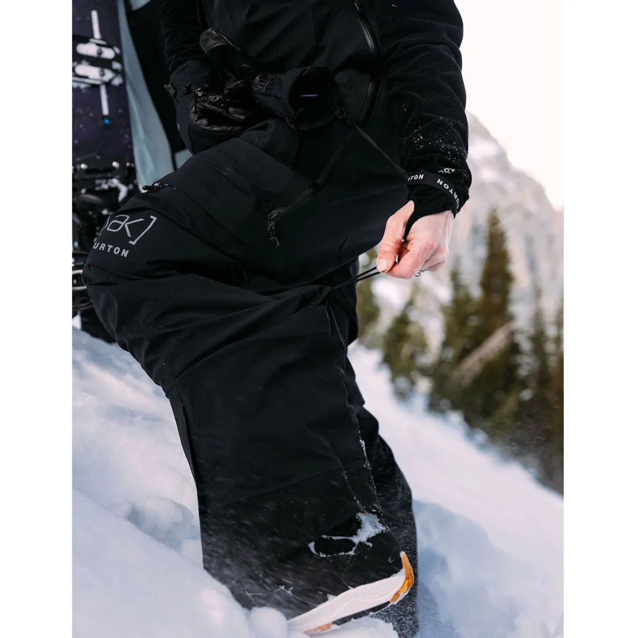 Burton AK Kimmy GORE-TEX 3L Stretch Bibs - Women's-Women Snow Clothing|Snowboard Pants & Bibs