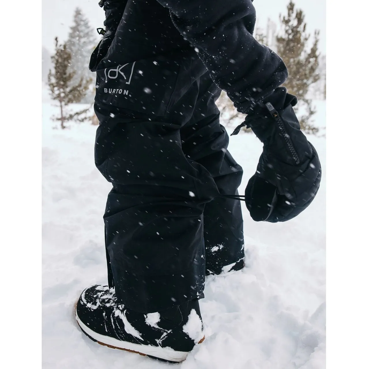 Burton AK Kimmy GORE-TEX 2L Bibs - Women's-Women Snow Clothing|Snowboard Pants & Bibs