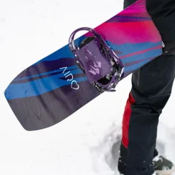Jones Airheart 2.0 Snowboard + Union Trilogy Snowboard Bindings - Women's 2025- Snowboards With Bindings|Snowboard Packages
