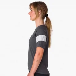 Rapha Trail Technical T-Shirt - Women's-Women Shirts & Jerseys|Women's Bike Clothing