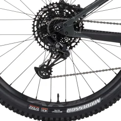 Santa Cruz Chameleon 8 A R Complete Mountain Bike 2024- Mountain Bikes